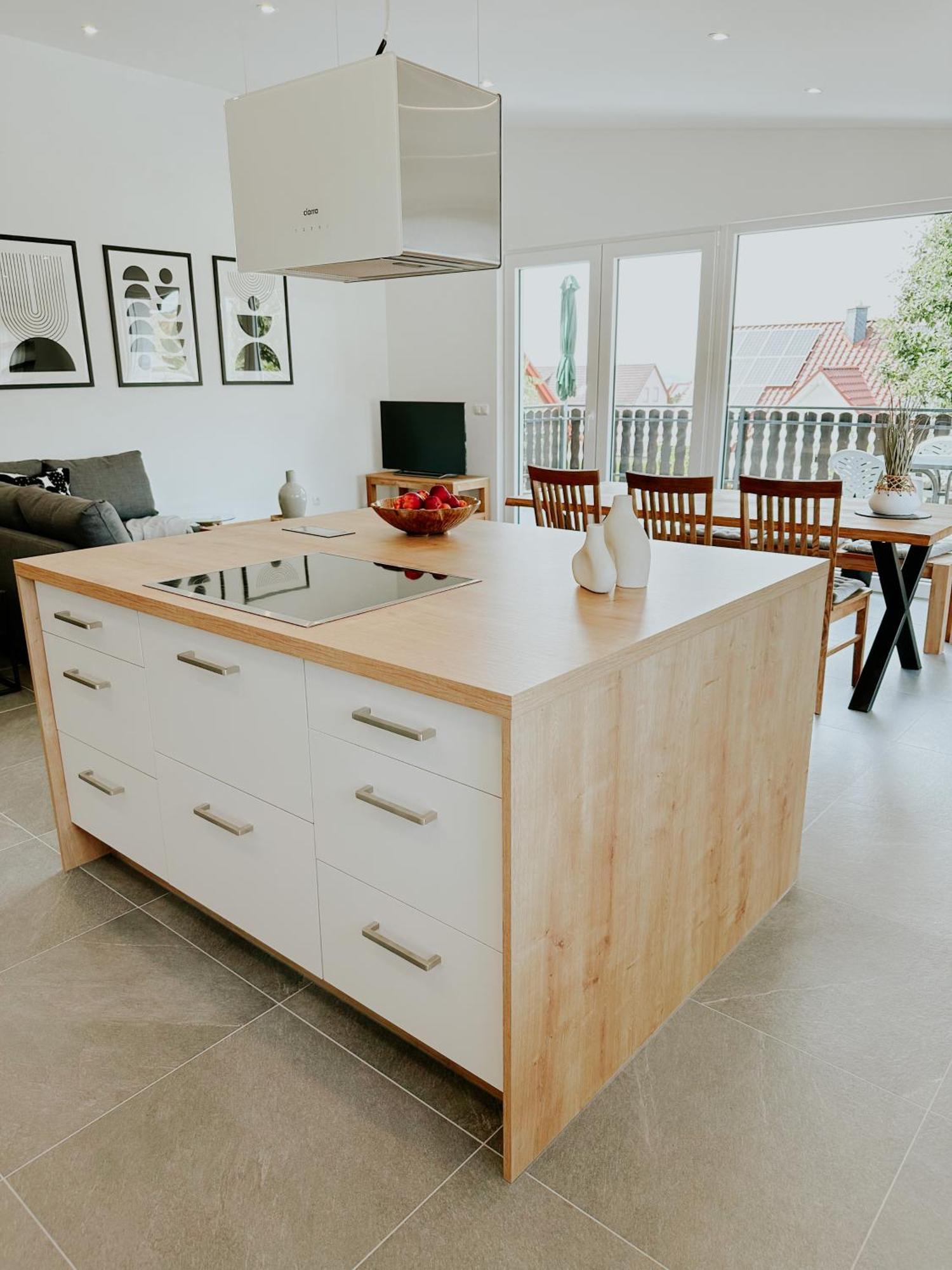 Apartment 100 Qm Im Weindorf - Balkon/Garage Aspisheim Kültér fotó